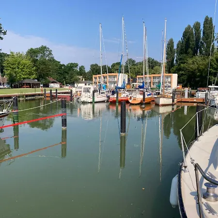 Aparthotel Akvárium *