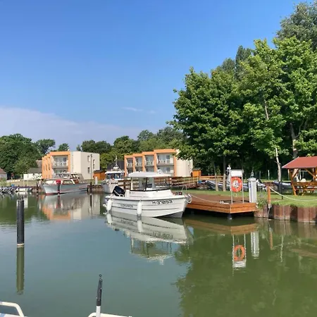 Aparthotel Akvárium *