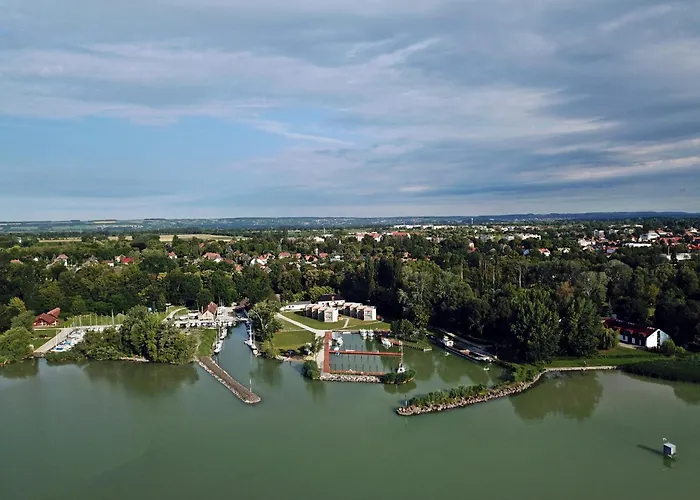 Akvarium Apartmanhazak * Kestel