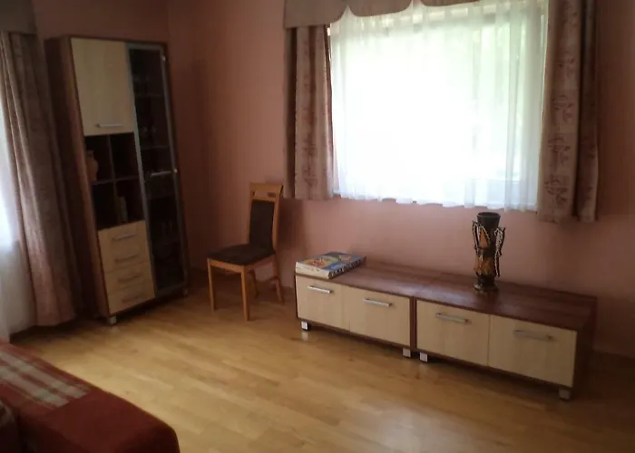 Akvarium Apartmanhazak Apart Otel *